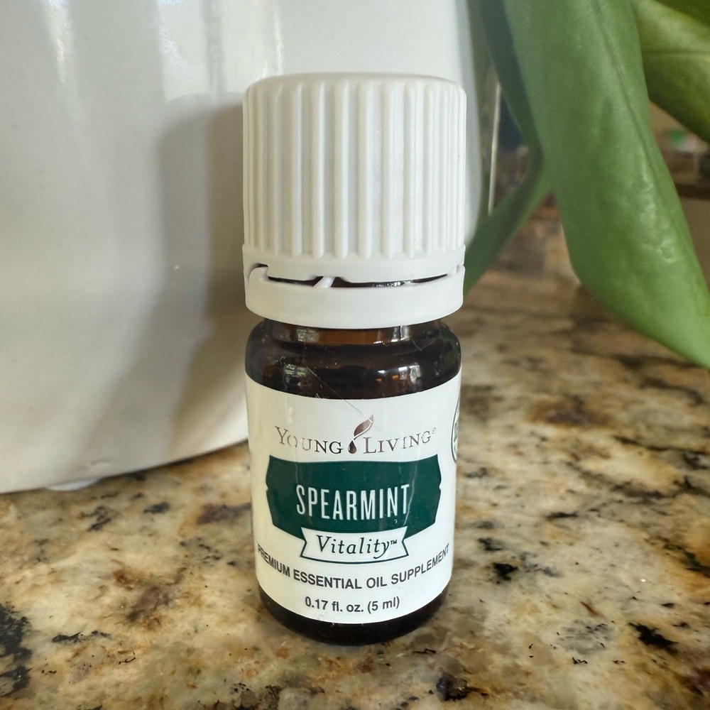 Young Living Spearmint Vitality Essential Oil - White and Green